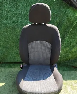 Peugeot 206 Front driver seat 