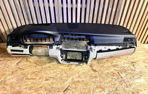 BMW 5 F10 F11 Dashboard 132273EB041CHs