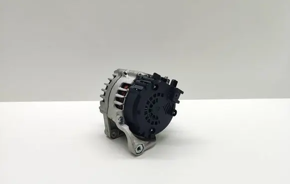 BMW 5 F10 F11 Generator/alternator T9090572 7388063