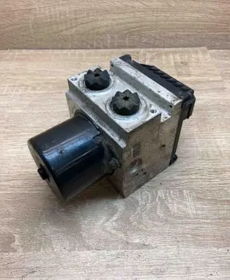 Volkswagen PASSAT B6 ABS Pump 3C0614095M 15747502B