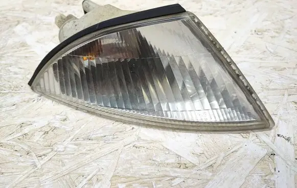 Mitsubishi Carisma Front indicator light MB952158 145734