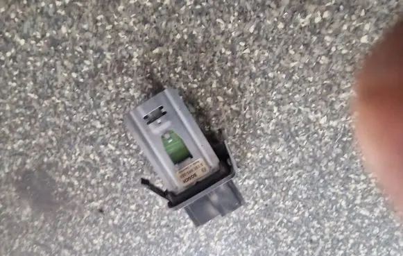 Volkswagen Caddy Heater blower motor/fan resistor