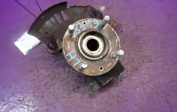Hyundai i20 (GB IB) Front wheel hub spindle knuckle
