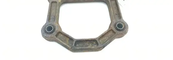 Jaguar XJ X308 Rear differential/diff mount bracket MNB2841AA