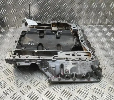 Porsche Cayenne (92A) Oil breather separator 06E103603AL 06E103623K