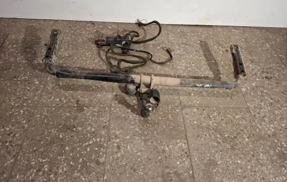 Volvo S60 Tow bar set 30664652 30664653