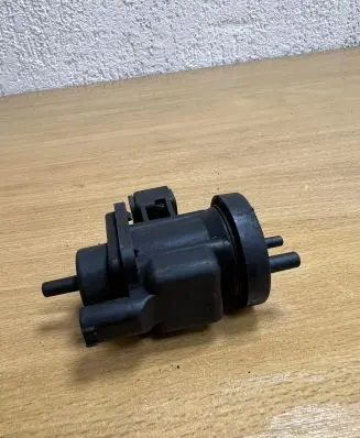 Mercedes-Benz C W203 EGR valve A0005450427 D7265