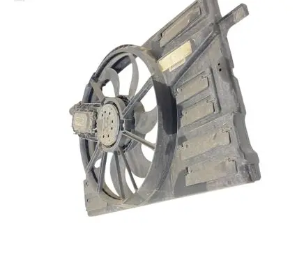 Volvo C30 Radiator cooling fan shroud 0936821