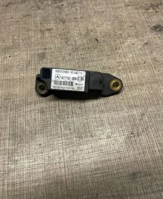Mercedes-Benz Sprinter W906 Airbag deployment crash/impact sensor 0018204426 003700 00030106110
