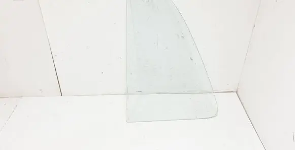 Nissan Sunny Rear vent window glass 43R00122 M273SAS2