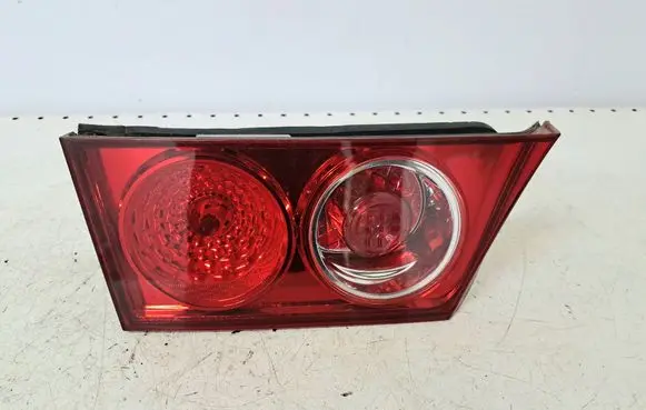 Tailgate rear/tail lights