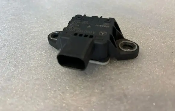 Mercedes-Benz E W212 ESP acceleration yaw rate sensor A0009059101 0265005876 1275100853