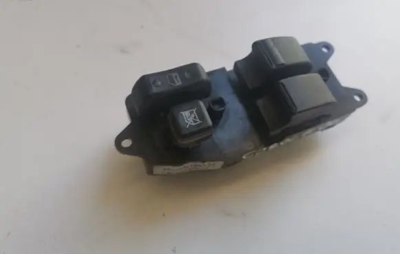 Toyota Corolla E120 E130 Electric window control switch 848200F020 8480202231B2