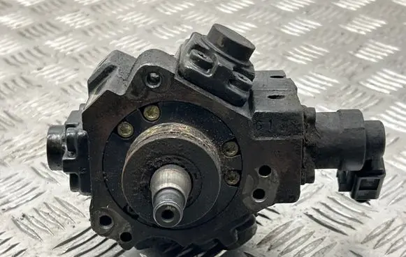 Audi Q7 4L Fuel injection high pressure pump 0445010154 0291936 059130755S