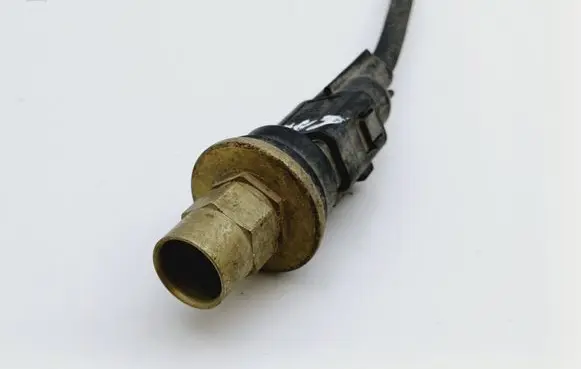 Volkswagen Caddy Air conditioning (A/C) pressure sensor 1K0959126B