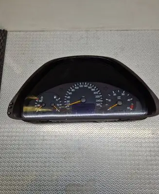 Mercedes-Benz E W210 Speedometer (instrument cluster) A2105402811 110080063002