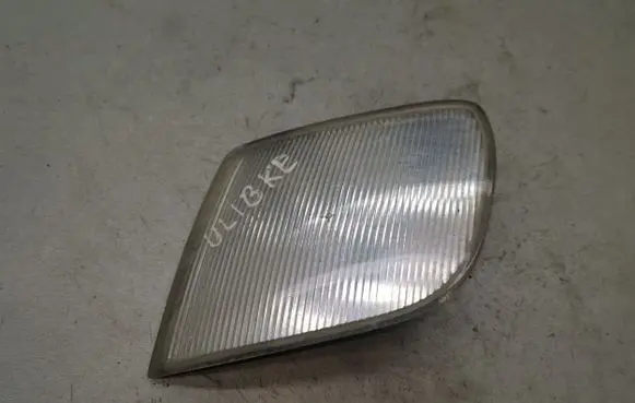 Volkswagen PASSAT B4 Front indicator light 3A0941067