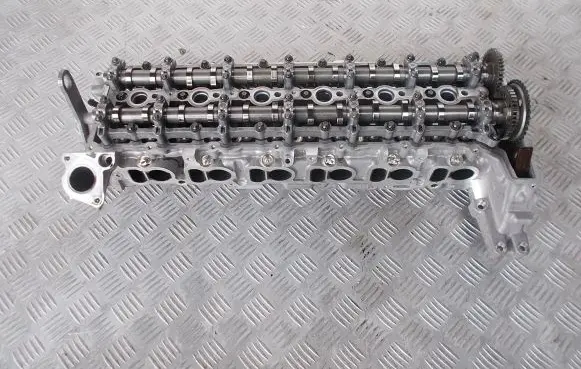 BMW X3 G01 Engine head 859848604
