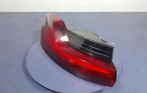 BMW X4 F26 Rear/tail lights 7409395