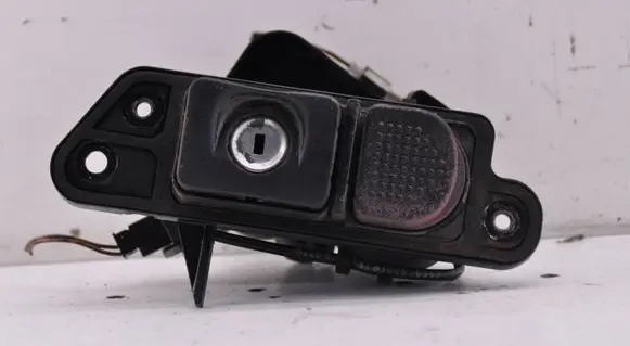 Mercedes-Benz S W220 Tailgate/trunk/boot lock/catch/latch 30056353