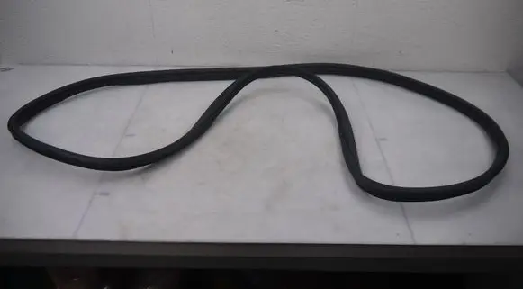 Hyundai i20 (BC3 BI3) Front door rubber seal