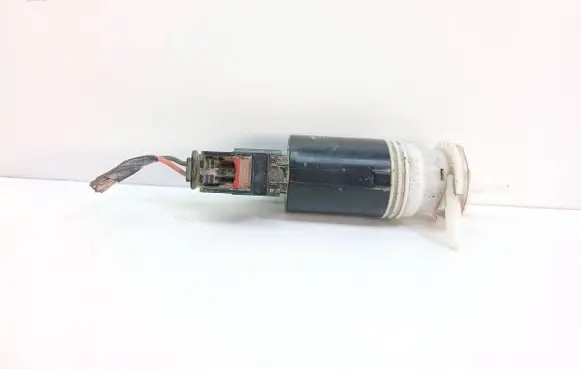 Chrysler Grand Voyager IV Headlight washer pump L1113C