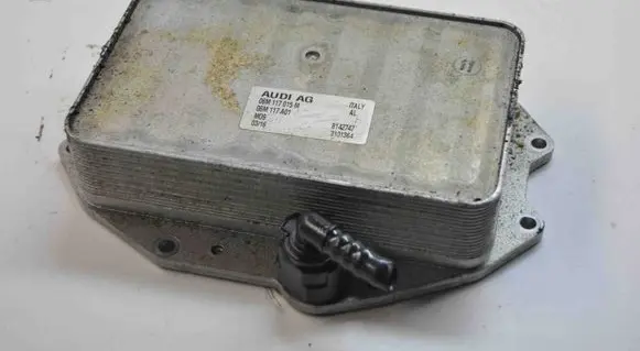 Engine oil radiator