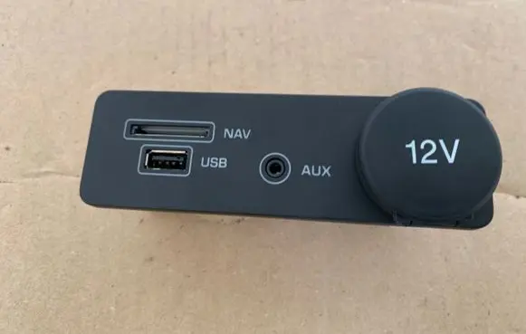 Jaguar XF X260 USB socket connector 