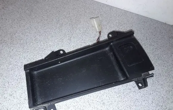 BMW 5 E39 12 V Socket (front) 51168159694 8159694