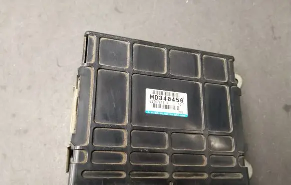 Mitsubishi Outlander Engine control unit/module MD340456 E2T67673H