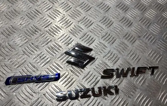 Suzuki Swift III Manufacturer badge logo/emblem PK18543