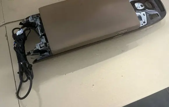 Other center console (tunnel) element