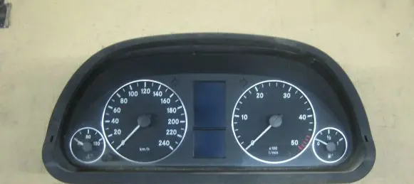 Mercedes-Benz B W245 Speedometer (instrument cluster) A245