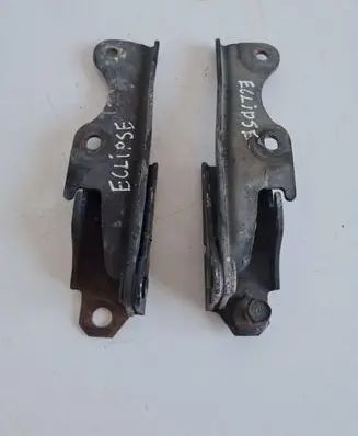 Engine bonnet/hood hinges