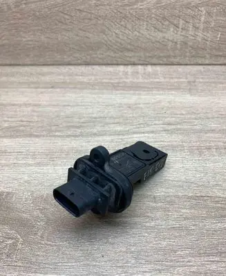 BMW 7 F01 F02 F03 F04 Mass air flow meter 7566990 0280218270
