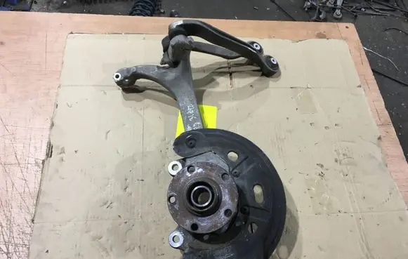Audi A8 S8 D3 4E Front wheel hub spindle knuckle 4E0258