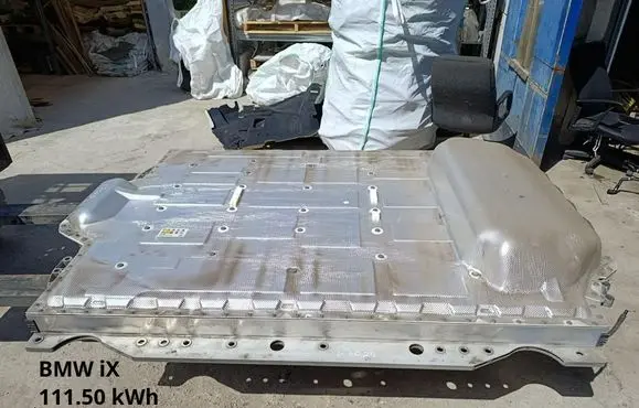 BMW iX Hybrid / electric car battery 8858787