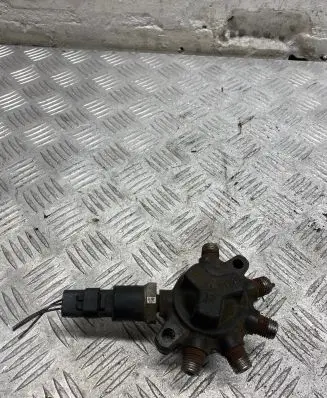 Renault Clio II Fuel main line pipe 8200057345