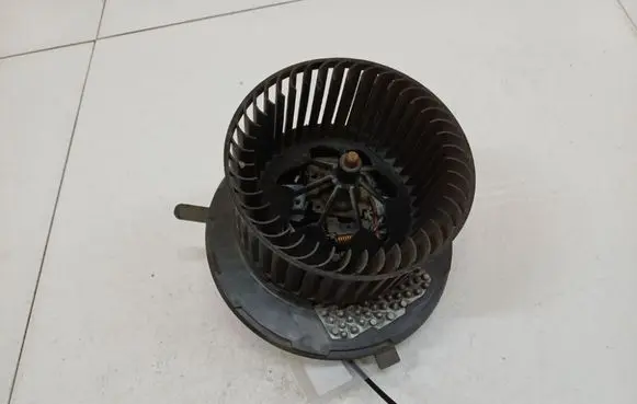 Volkswagen PASSAT B7 Heater fan/blower 3C0907521F