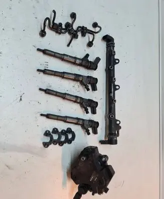 BMW 5 E60 E61 Fuel injection system set 7788670 0445010045 044610216