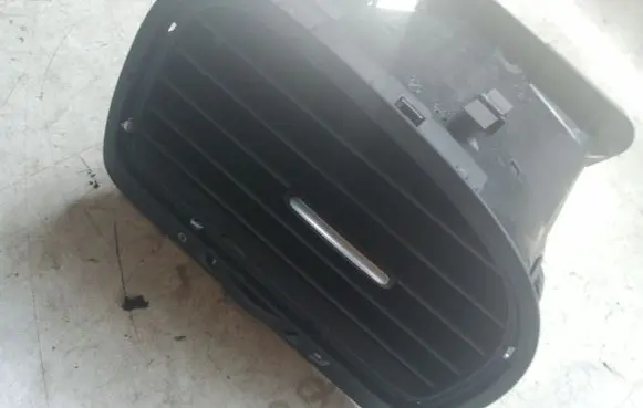 Volkswagen Golf VI Dashboard side air vent grill/cover trim 5K0819710D 5K0819704K