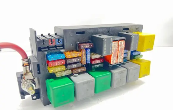 Mercedes-Benz ML W164 Fuse module A1645400672