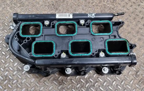 Chrysler Pacifica Intake manifold 05281800AA 05281429AA