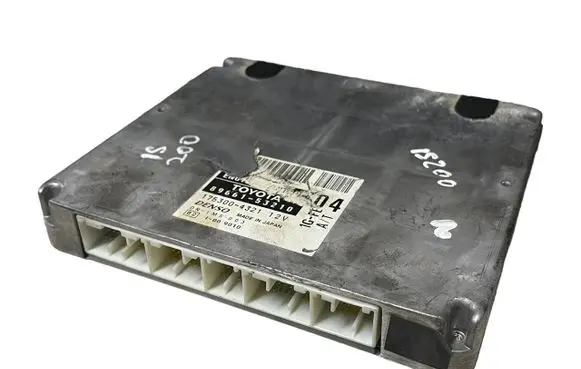 Lexus IS 200-300 Engine control unit/module 8966153210 1753004321