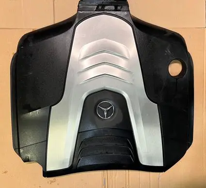 Mercedes-Benz E W238 Engine cover (trim) A6420108309