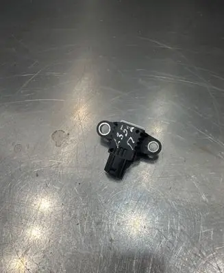 Renault Kadjar Airbag deployment crash/impact sensor 988300158R 09032020 72638D84