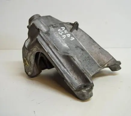 Audi A4 S4 B9 8W Engine mounting bracket 4M0199307BN