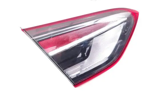 Tailgate rear/tail lights