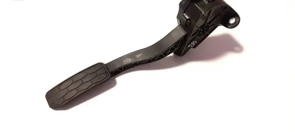 Jaguar XE Accelerator throttle pedal GX739F836CA
