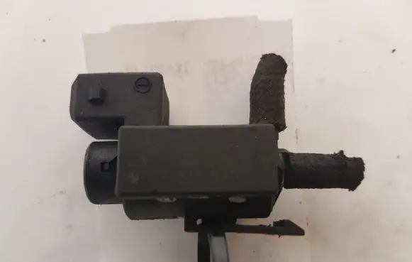 BMW 5 E60 E61 Turbo solenoid valve 70231800 7810831